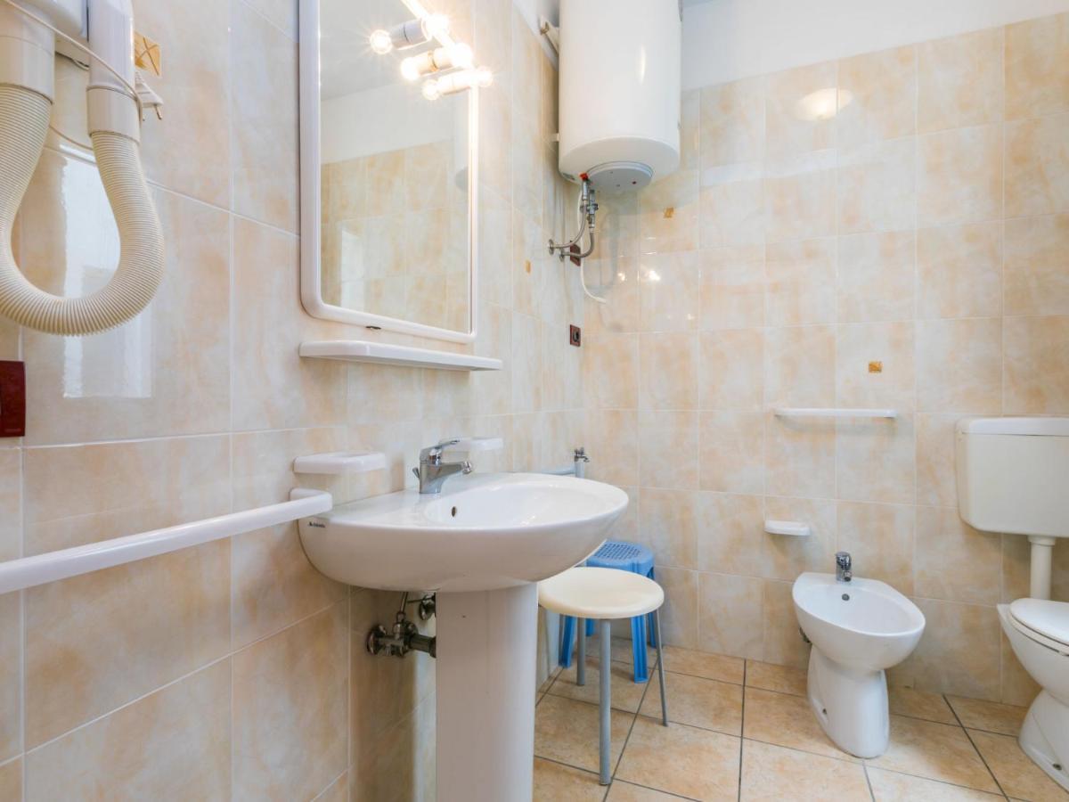 Apartment Robinia-Pinetine-4 By Interhome Дуна-Верде Экстерьер фото