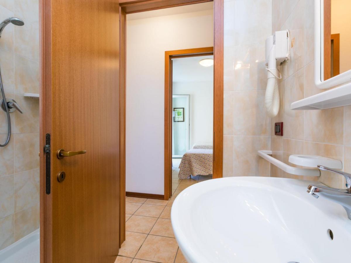 Apartment Robinia-Pinetine-4 By Interhome Дуна-Верде Экстерьер фото